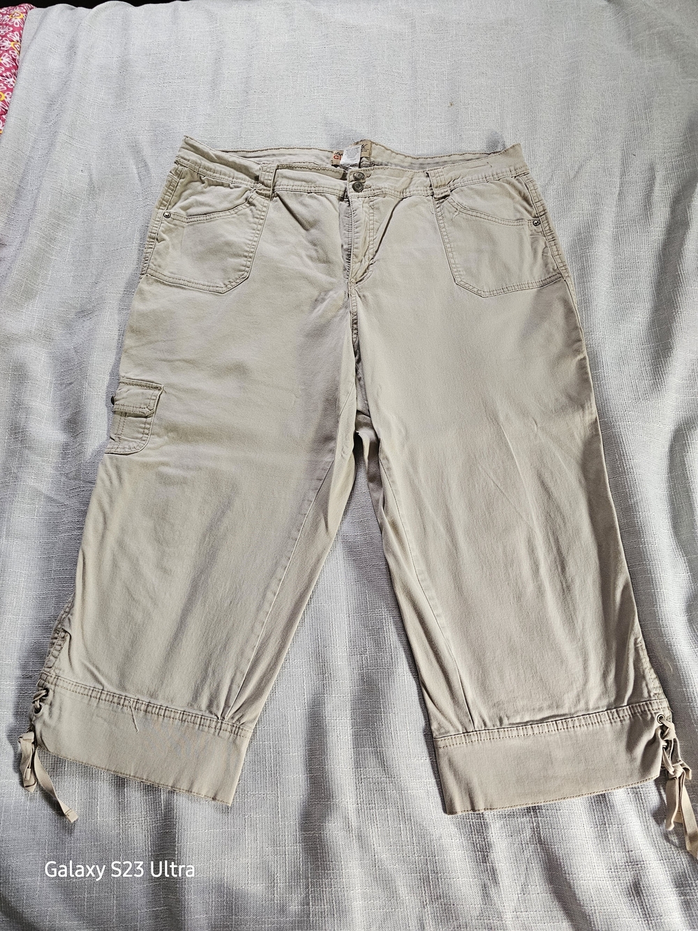 Just My Size Beige Capri Cargo Pants